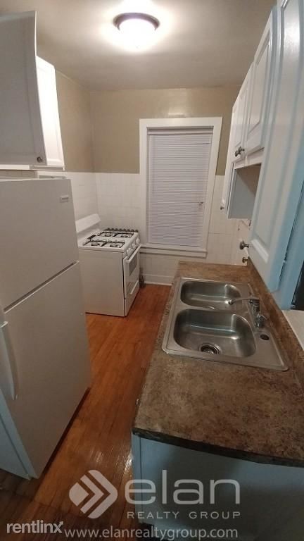 Building Photo - 5045 N Springfield Ave