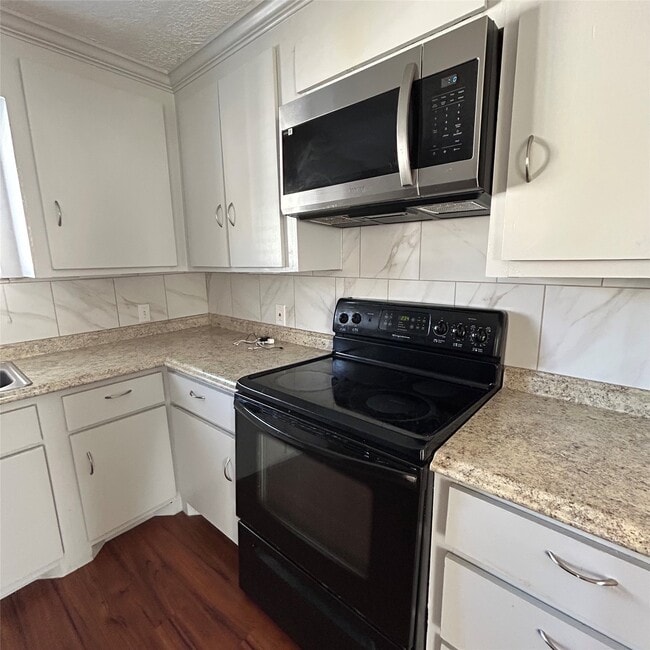 Building Photo - 2918 46th St