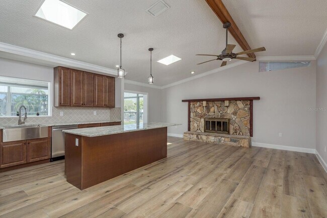 Building Photo - 4246 Marine Pkwy