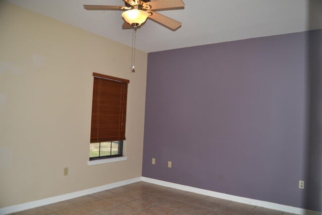 Building Photo - 225 Saddle Blanket