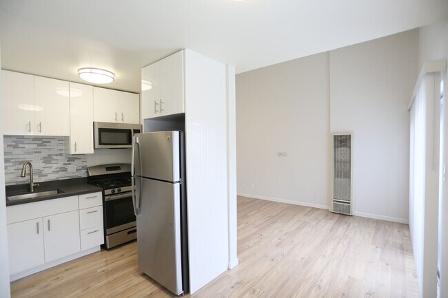 Building Photo - 301 Jayne Ave