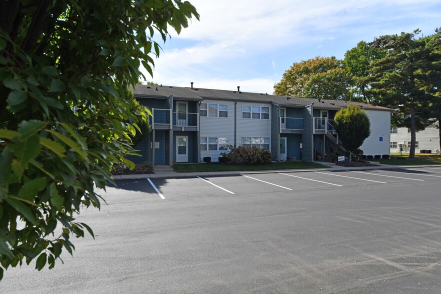 Parking spaces - The Manning Apartment Homes