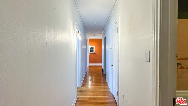 Building Photo - 1024 Coronado Terrace