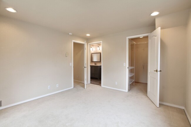 Building Photo - Beautiful Home in Gleneagle Neighborhood