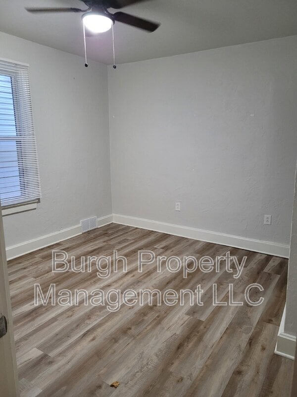 Building Photo - 2607 Voelkel Ave
