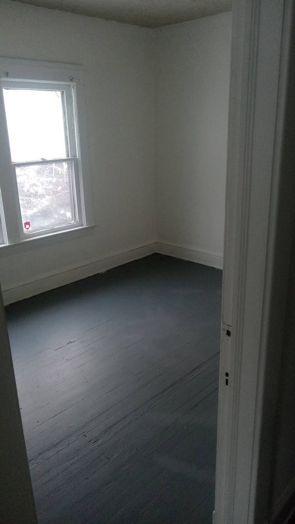 Building Photo - 441 Eddy Rd