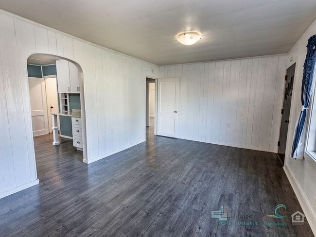 Building Photo - Beautiful River-View Home Near Downtown Warrenton