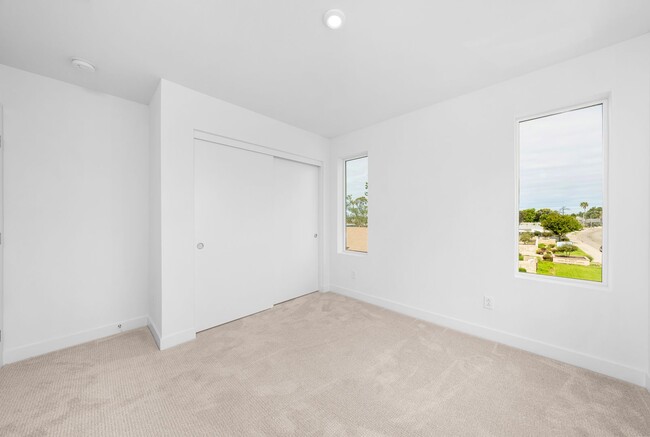 Building Photo - Available now! Brand New 4 Bedroom Townhom...
