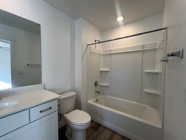 Building Photo - Flexible lease terms!