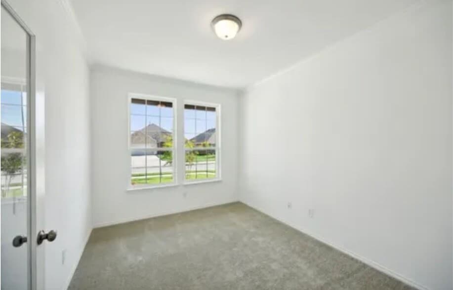 Building Photo - 701 Union Dr