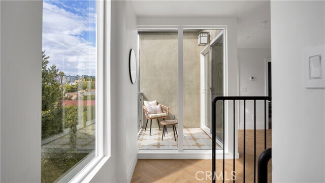 Building Photo - 1347 Seward St