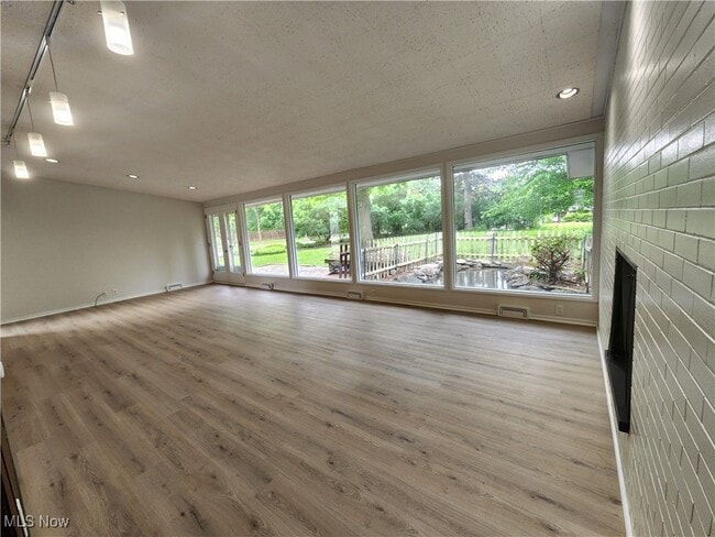 Building Photo - 24160 Buckhurst Dr
