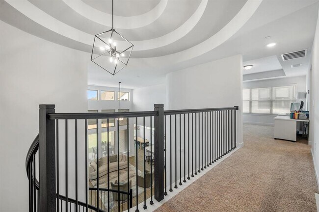 Building Photo - 6220 Hilltop Plateau Dr