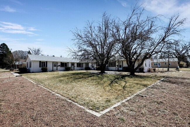 Building Photo - 1201 Janes Ln