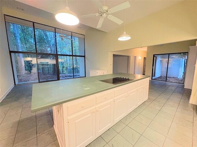 Building Photo - 2939 Rivercrest Dr