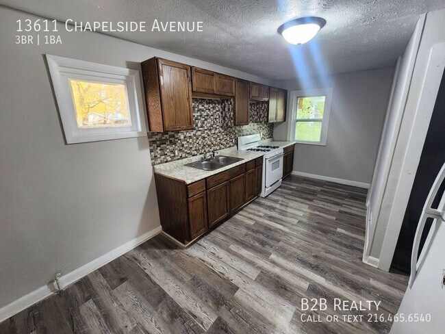 Building Photo - 13611 Chapelside Ave