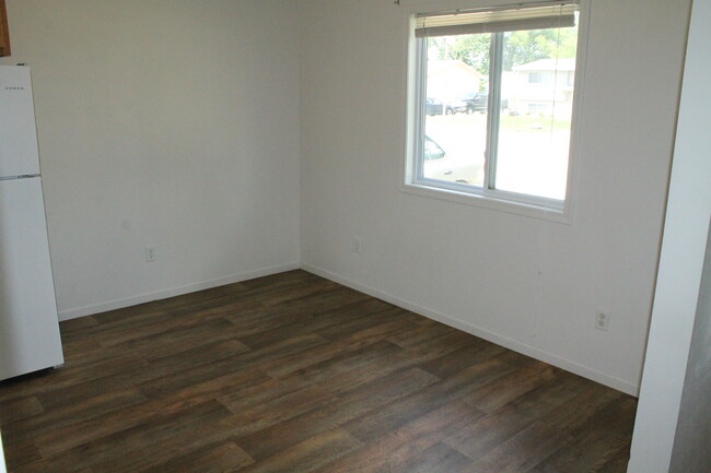 Dining Room - 1321 Roosevelt St