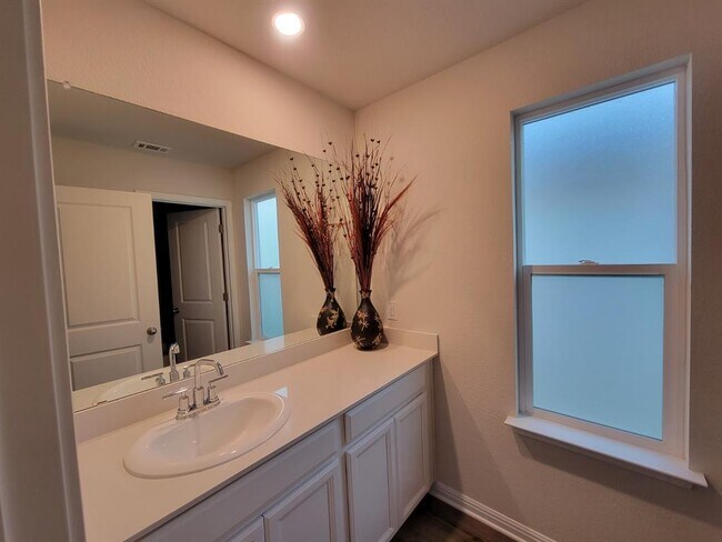 Building Photo - 138 Sawtooth Mountain Way