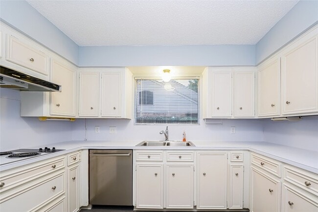 Building Photo - 2306 Wallingford Dr