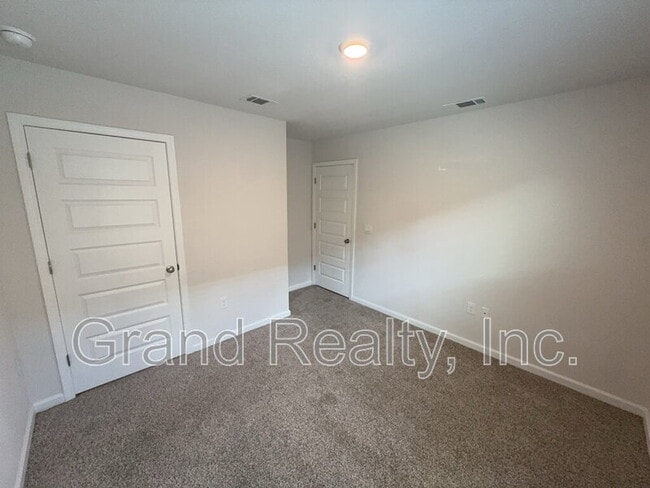 Building Photo - 4395 Winged Elm Ct