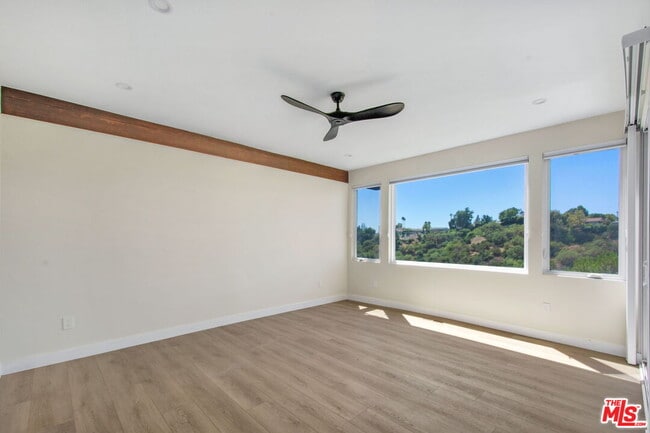 Building Photo - 2121 Stradella Rd