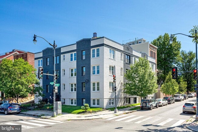 Building Photo - 3101 Sherman Ave NW