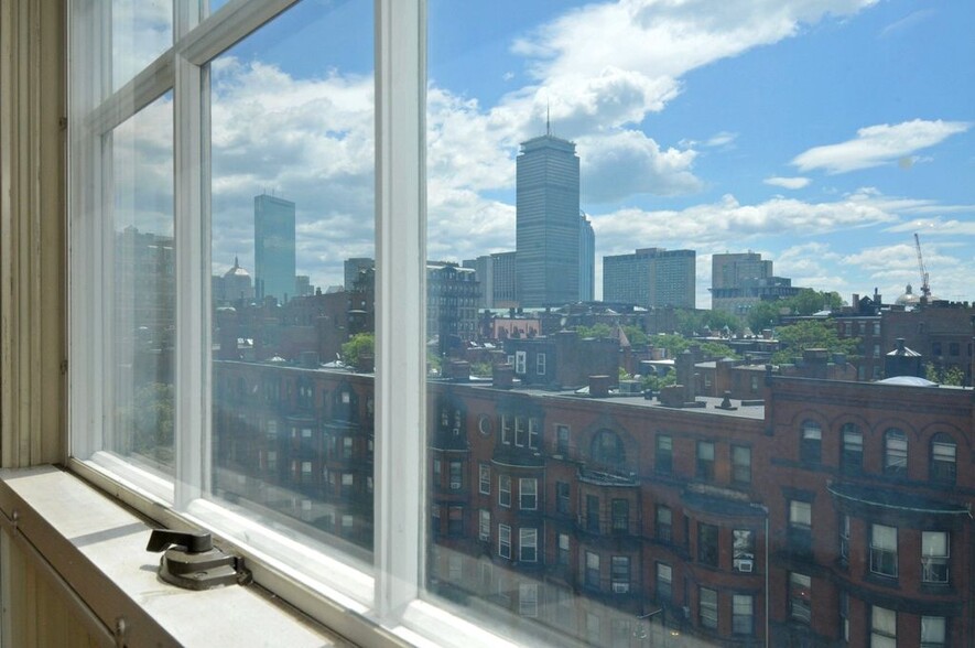 Building Photo - 534 Beacon St