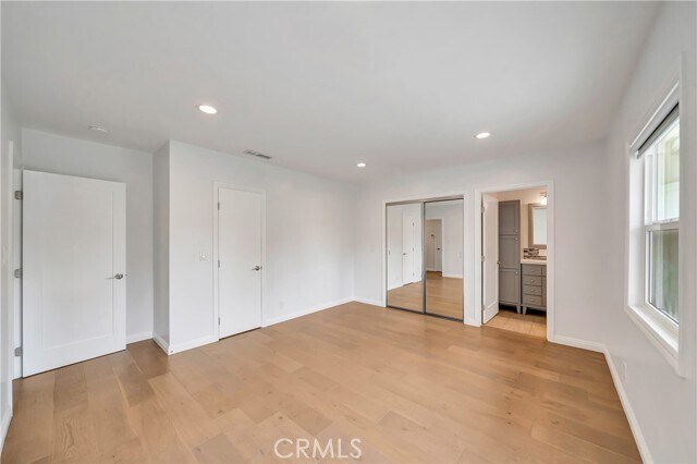 Building Photo - 4833 Longridge Ave