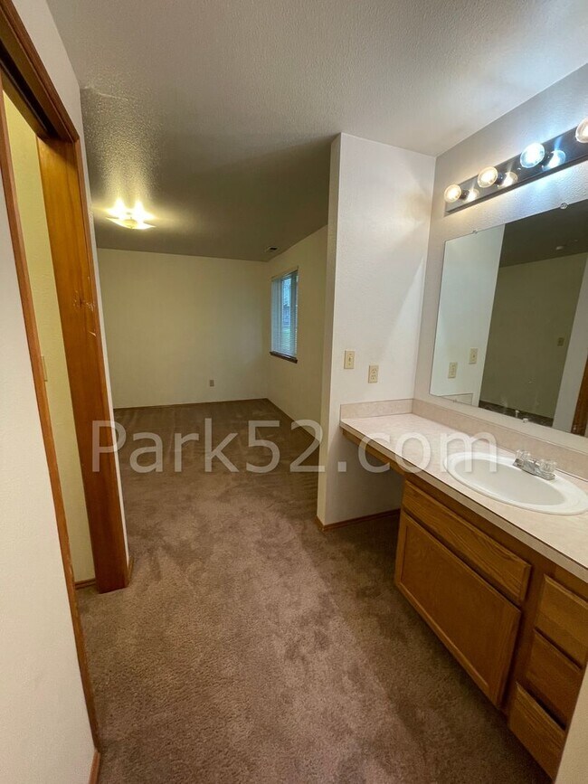 Building Photo - 14302-14304 44th Ave Ct NW