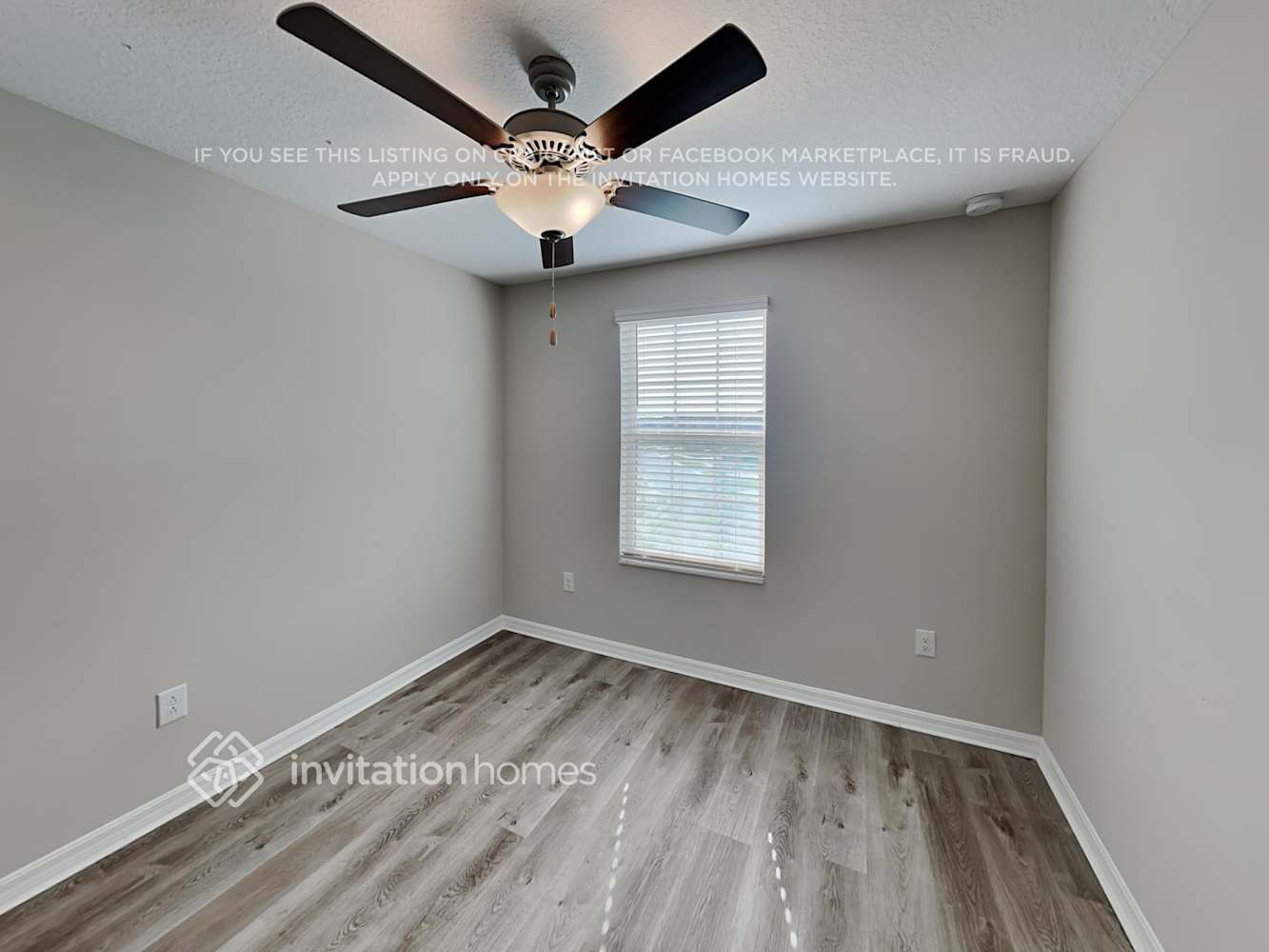 Building Photo - 11942 Miracle Mile Dr