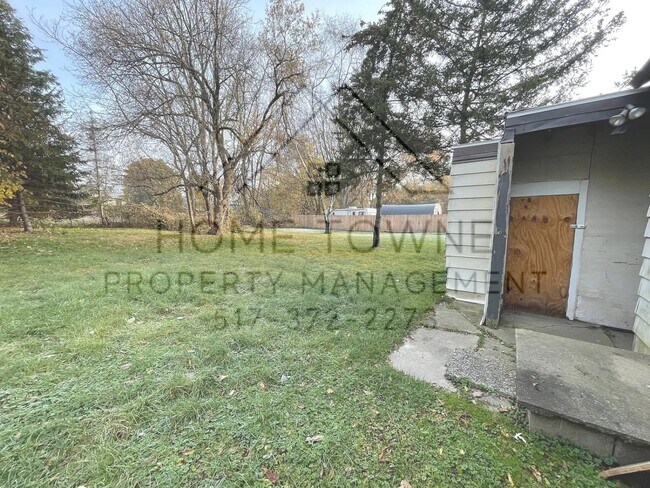 Building Photo - 623 Louisa St