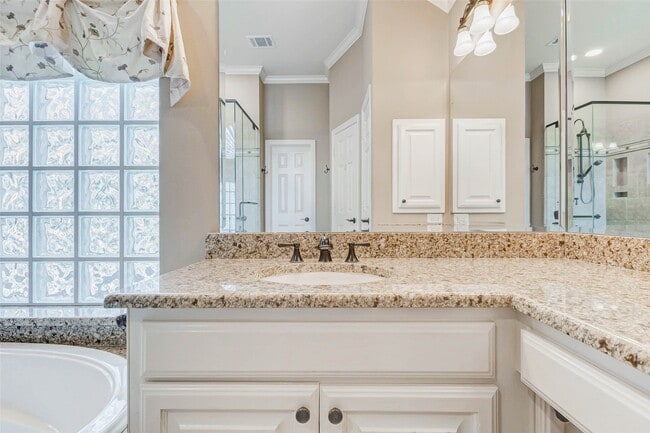 Building Photo - 1130 Wellshire Dr