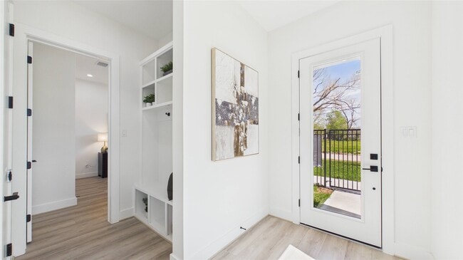 Building Photo - 2417 Harrington St