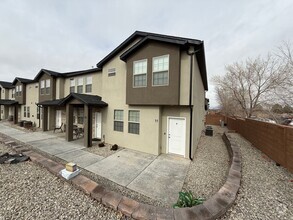 Building Photo - Welcome to Arbor Park Townhomes!