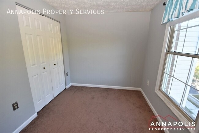 Building Photo - 2455 Warm Spring Way