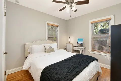 Building Photo - Charming 3-Bed Gem withHardwood Floors in Saint Louis Park!
