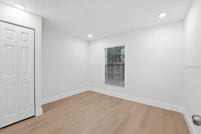 Building Photo - 10619 Abingdon Chase