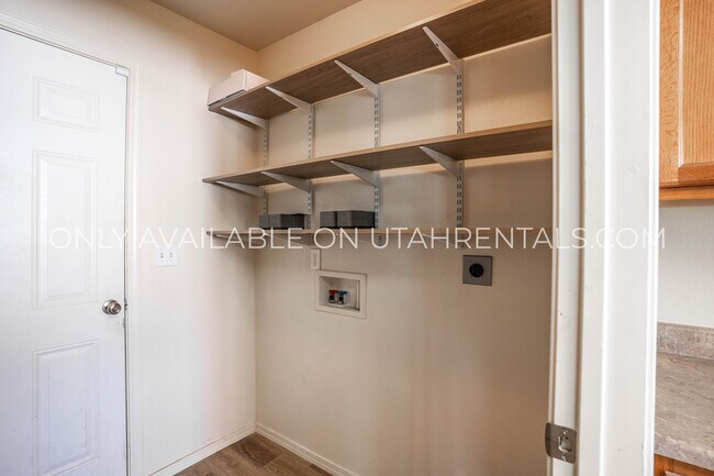 Building Photo - 215 S 1050 W