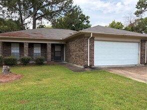 Building Photo - 713 Mary Ethel Dr