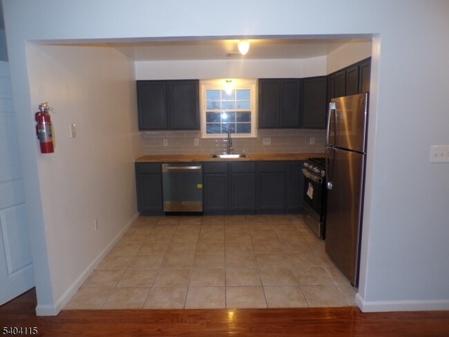 Building Photo - 4 S 11th St