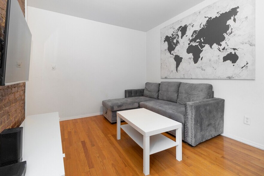 Building Photo - 1794 1st Ave