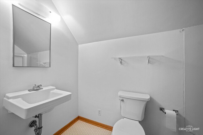 Building Photo - 38W686 Glenview Dr