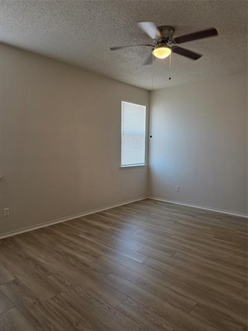 Building Photo - 4758 Marina Del Rd