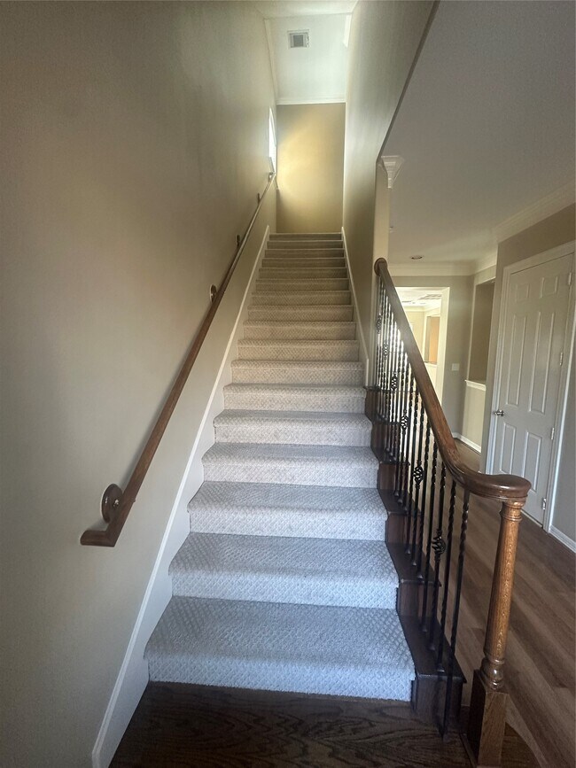 Building Photo - 11627 Royal Oaks Trce