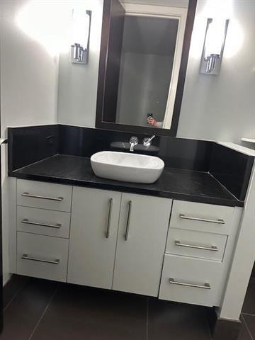 Building Photo - 2600 W 7th St