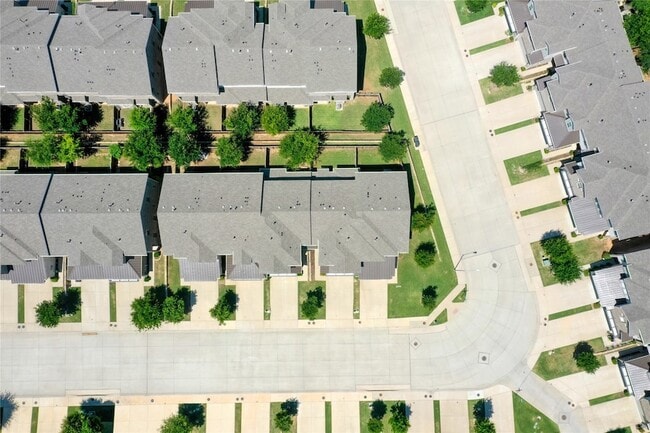 Building Photo - 17769 Shumard Oak Dr