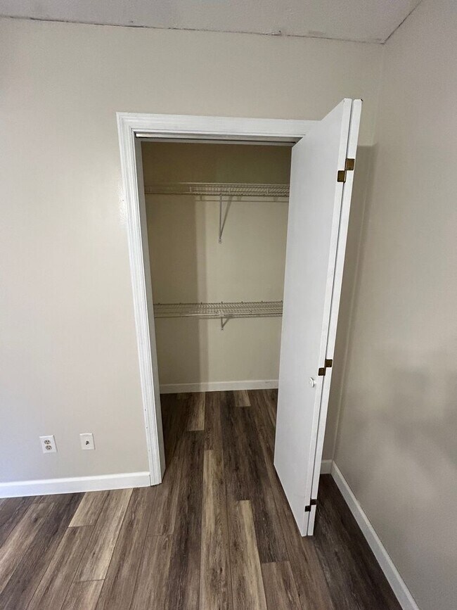 Building Photo - 249 Hannover Cir