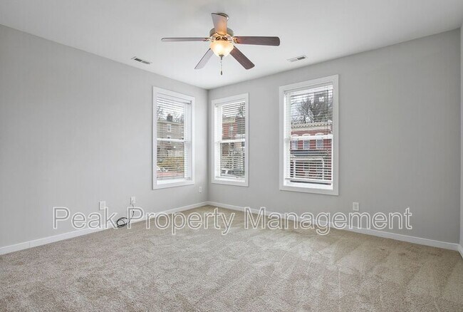 Building Photo - 2104 E Broad St