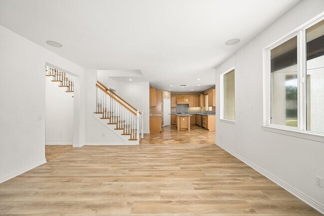 Building Photo - 17450 Bramble Ct