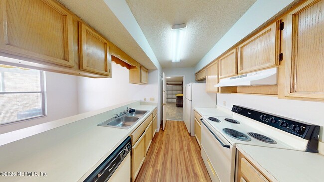 Building Photo - 7491 Countryman Ln